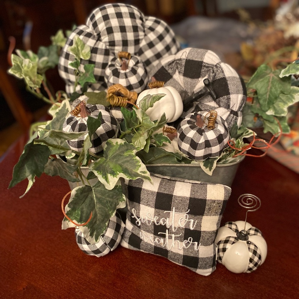 14-Pc Buffalo Check Pumpkin Decor